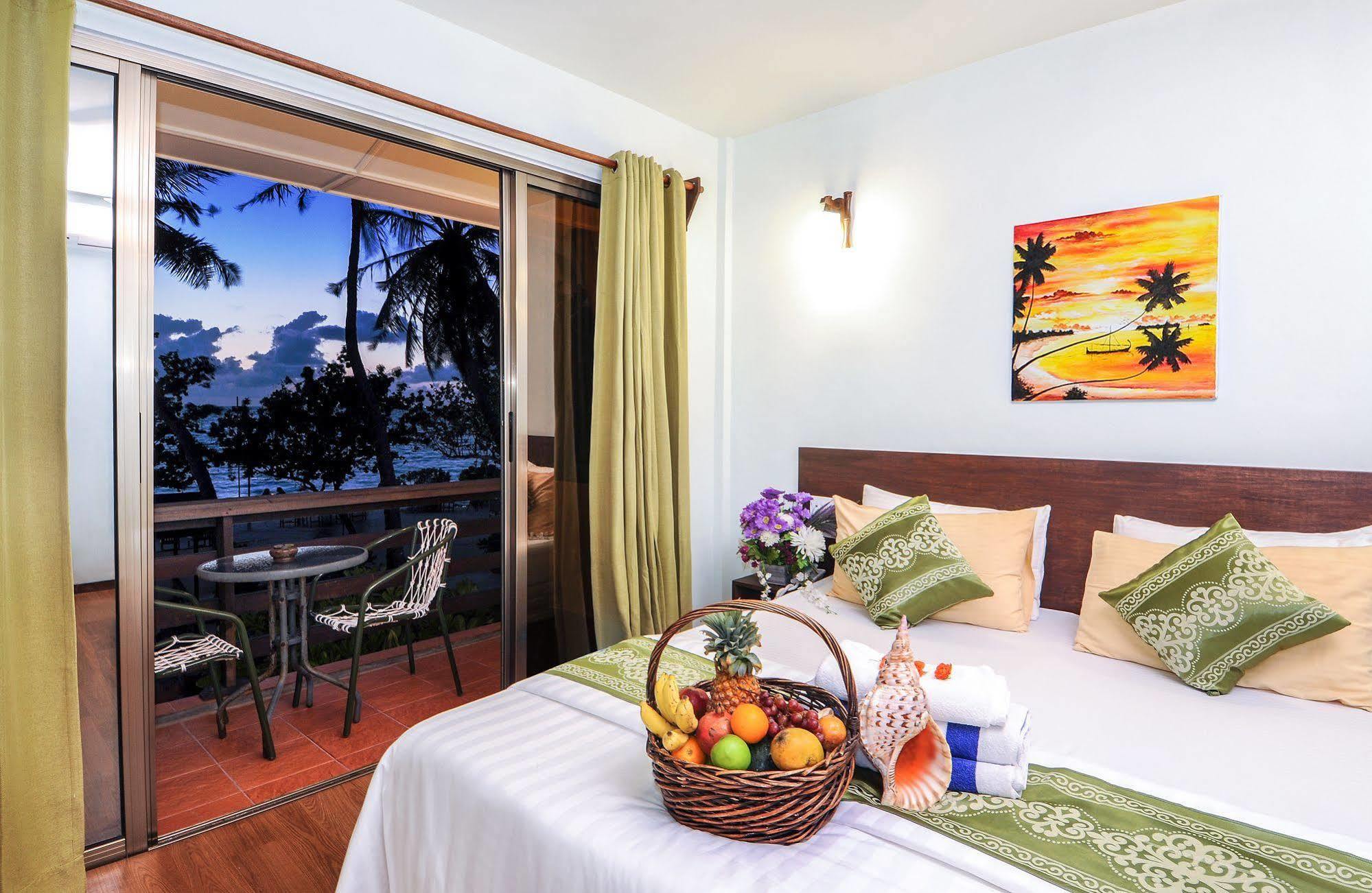 Salt Beach Hotel Маафуші Екстер'єр фото